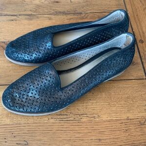 Johnston & Murphy Women’s Metallic Black Perforated Slip-on Loafer Size 6.5